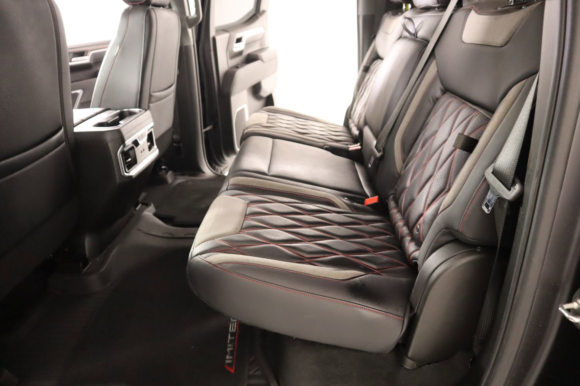 Used 2025 Chevrolet Silverado 1500 LTZ image 14