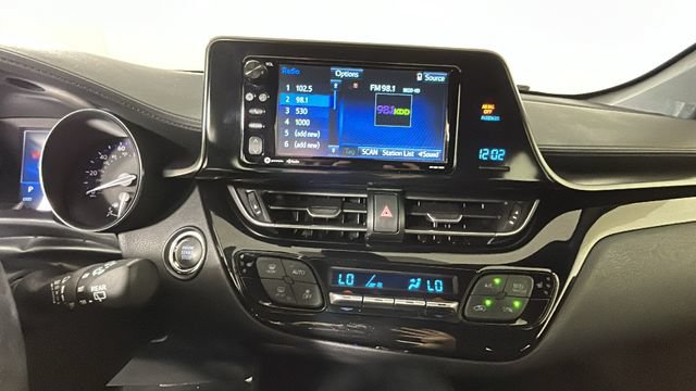 Used 2018 Toyota C-HR XLE FWD image 23