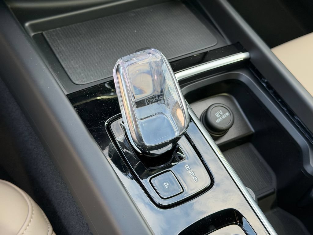 New 2026 Volvo XC60 B5 Core w/ Climate Package AWD/4WD image 26