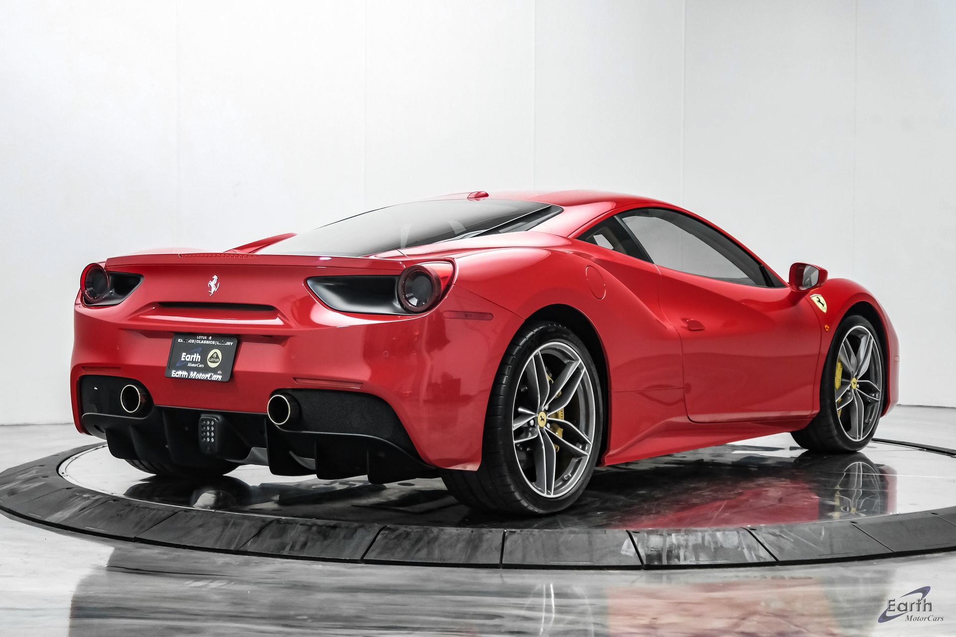 Used 2017 Ferrari 488 GTB RWD image 20