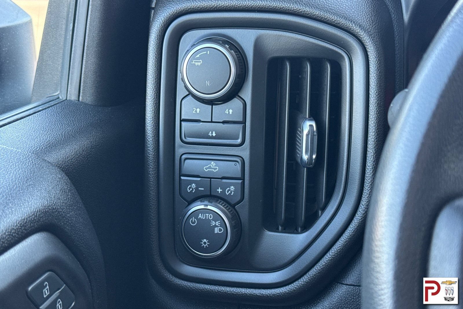 Certified 2021 Chevrolet Silverado 2500 W/T AWD/4WD image 27