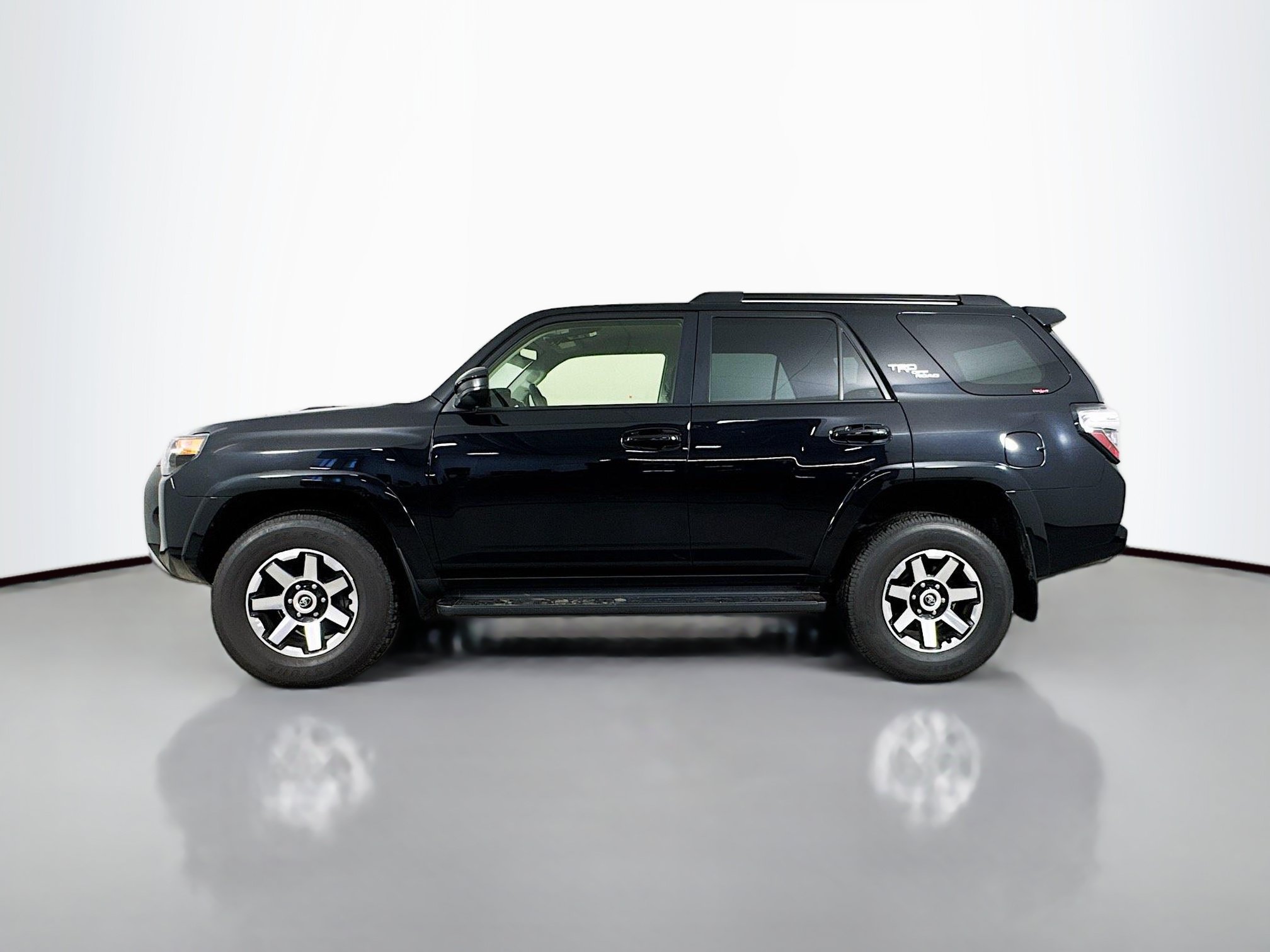 Certified 2024 Toyota 4Runner TRD Off-Road AWD/4WD image 4