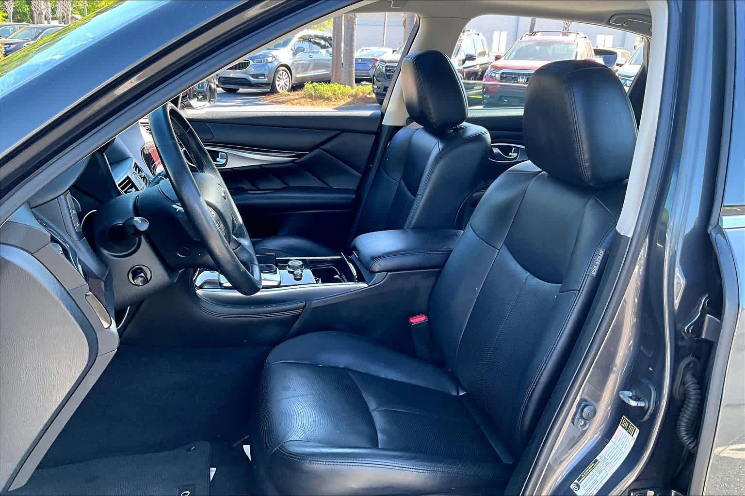Used 2015 INFINITI Q70 L 3.7 image 8