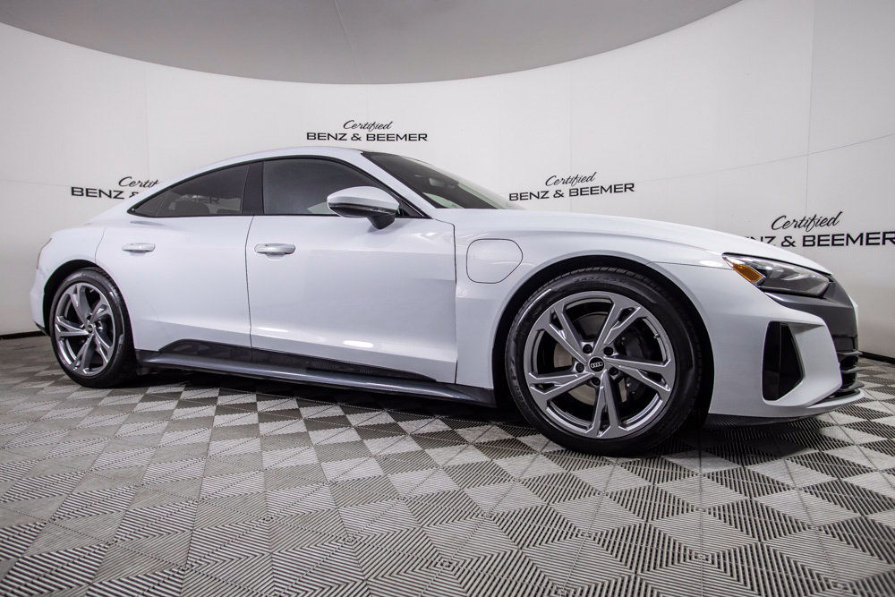 Used 2023 Audi e-tron GT Premium Plus AWD/4WD image 2