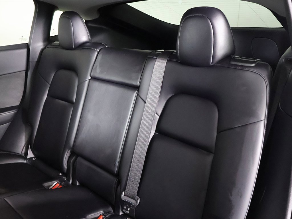 Used 2021 Tesla Model Y Long Range image 33