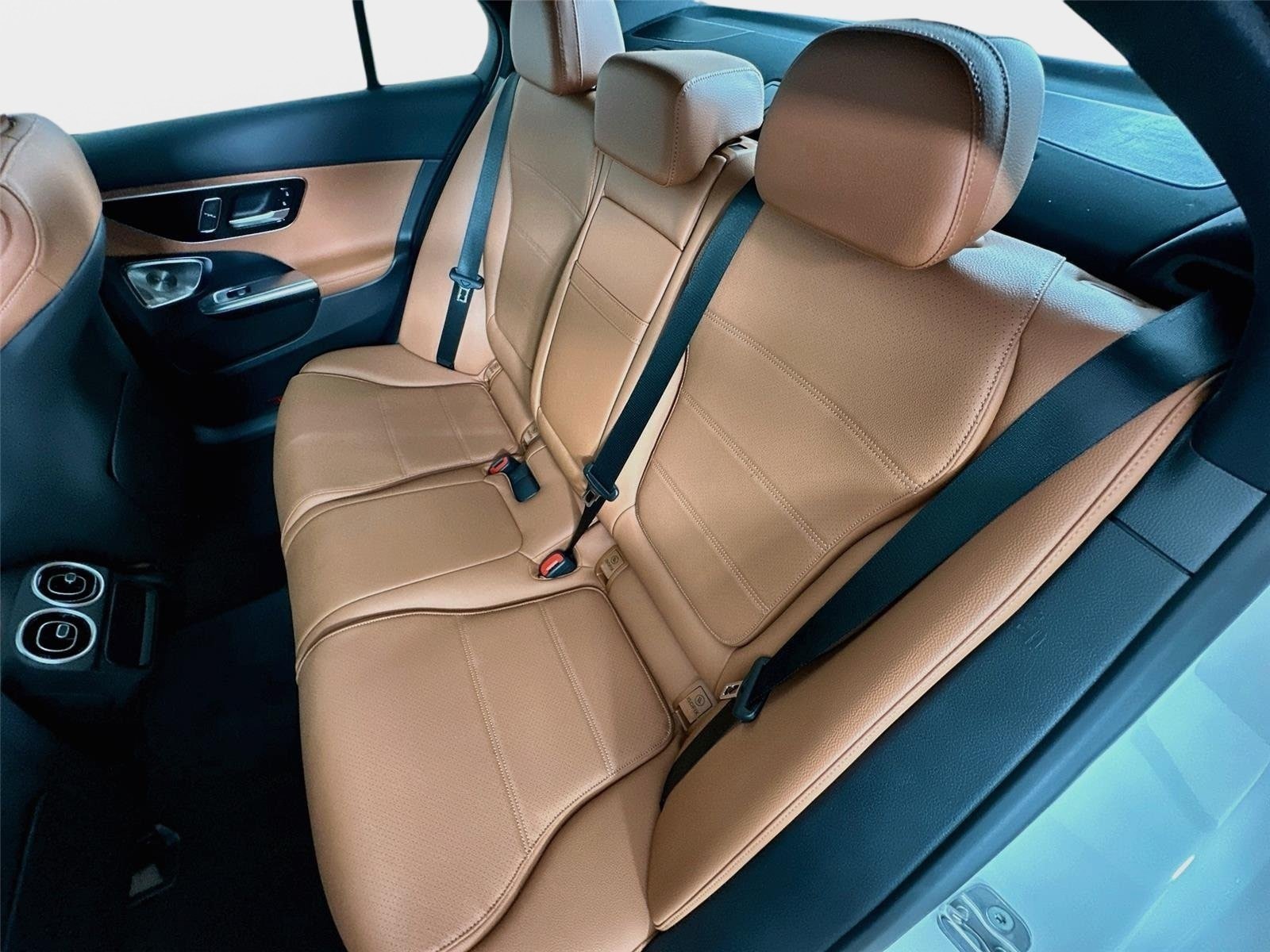 Certified 2026 Mercedes-Benz C 300 4MATIC Sedan image 31