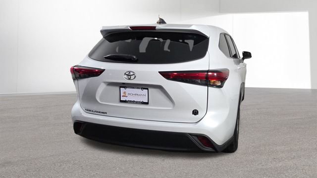 Used 2023 Toyota Highlander L image 9