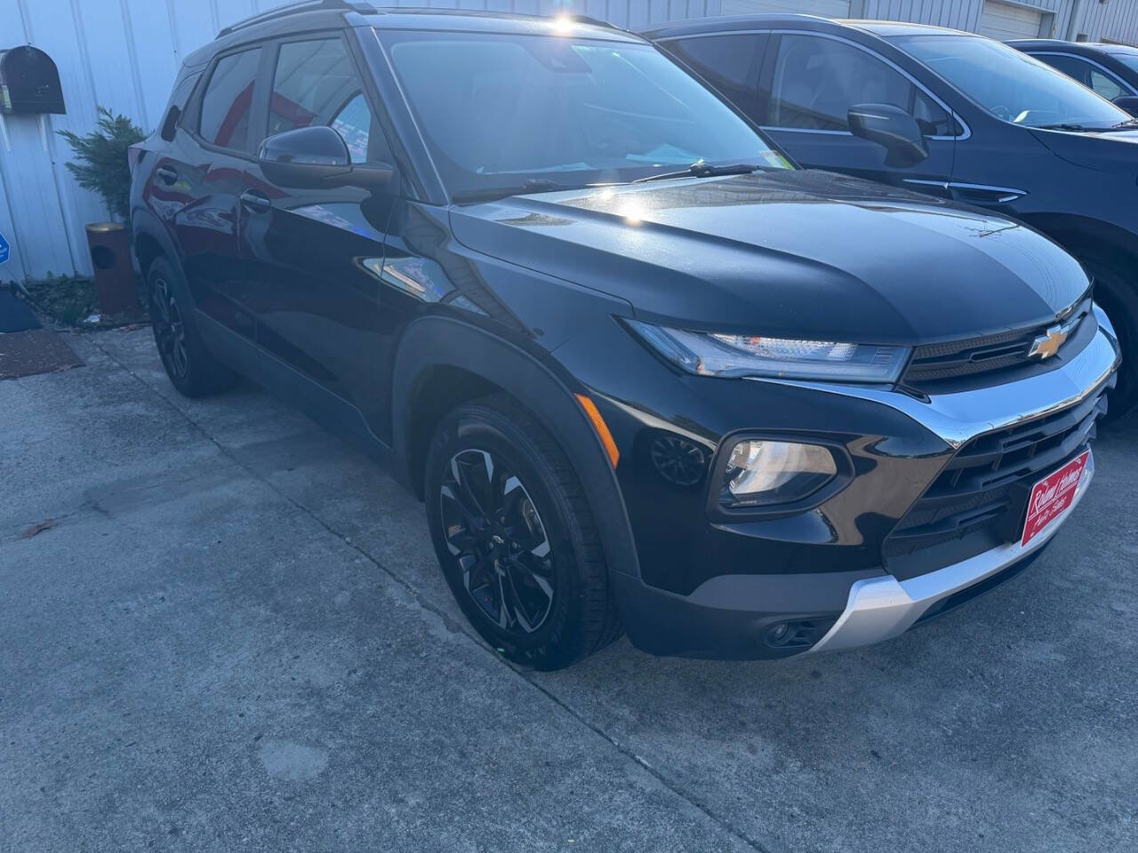 Used 2021 Chevrolet TrailBlazer LT w/ Sun and Liftgate Package AWD/4WD image 4