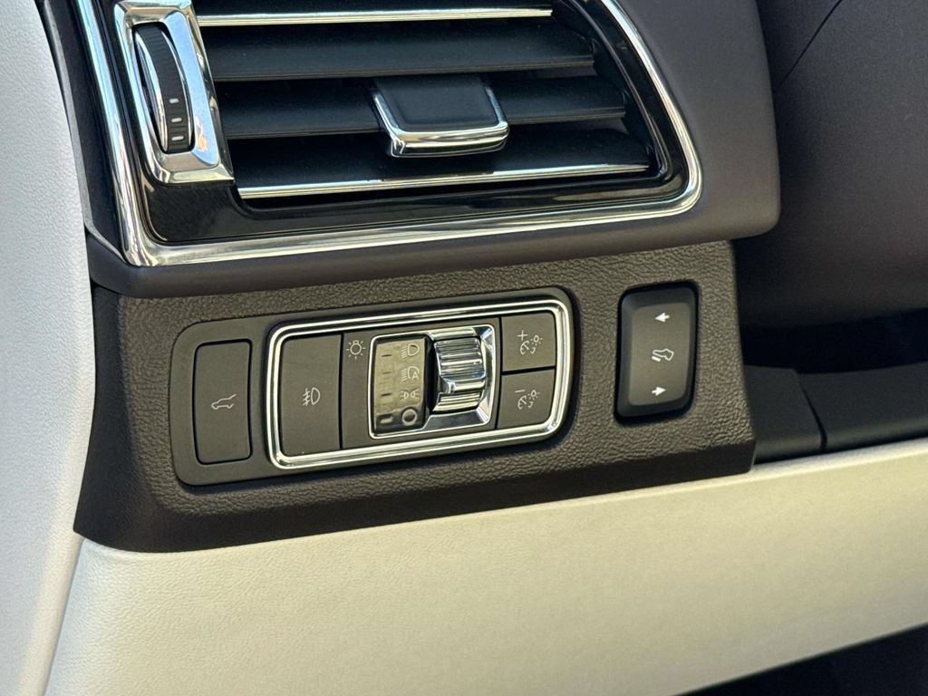 Certified 2022 Lincoln Navigator Black Label AWD/4WD image 27