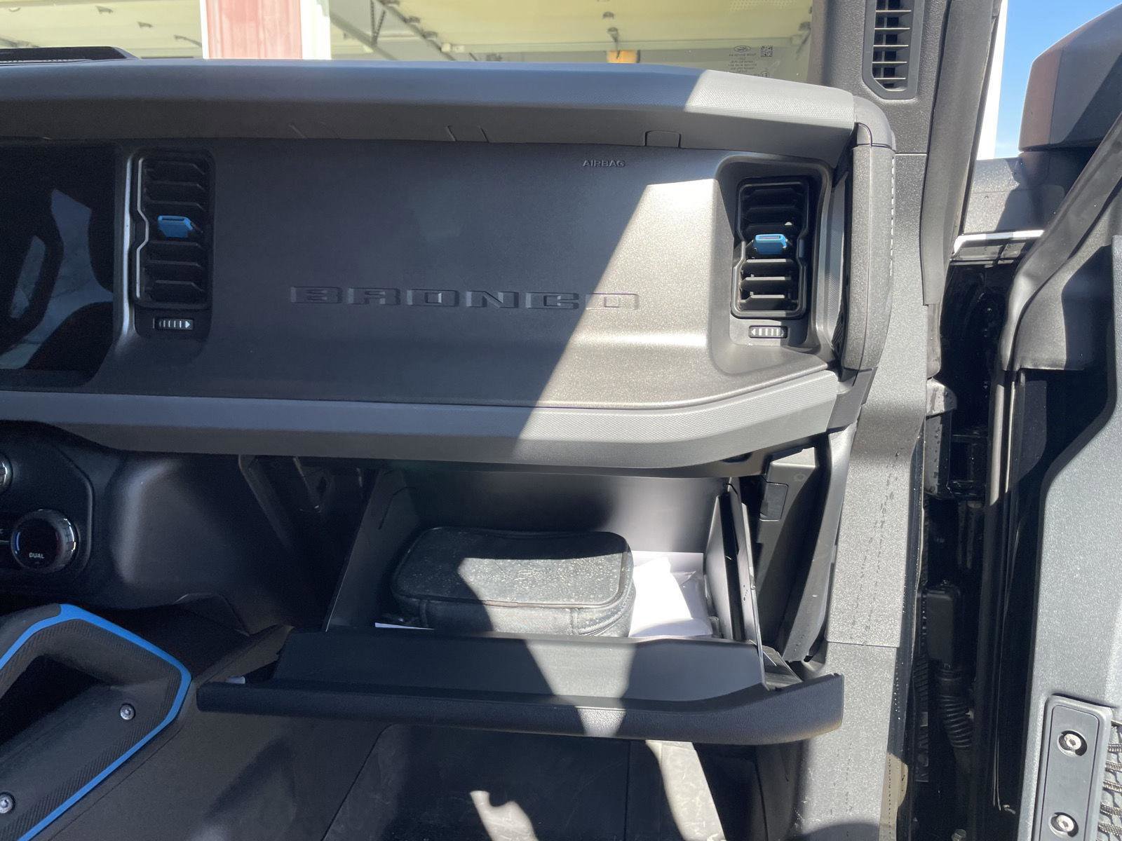 Used 2024 Ford Bronco Black Diamond w/ Sasquatch Package image 34