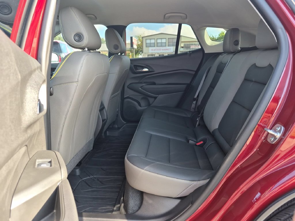 Used 2024 Chevrolet Trax ACTIV w/ Driver Confidence Package FWD image 22