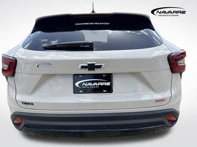 New 2026 Chevrolet Trax RS w/ Sunroof Package FWD image 5