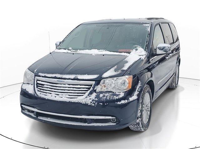 Used 2015 Chrysler Town & Country Touring-L w/ Driver Convenience Group image 2