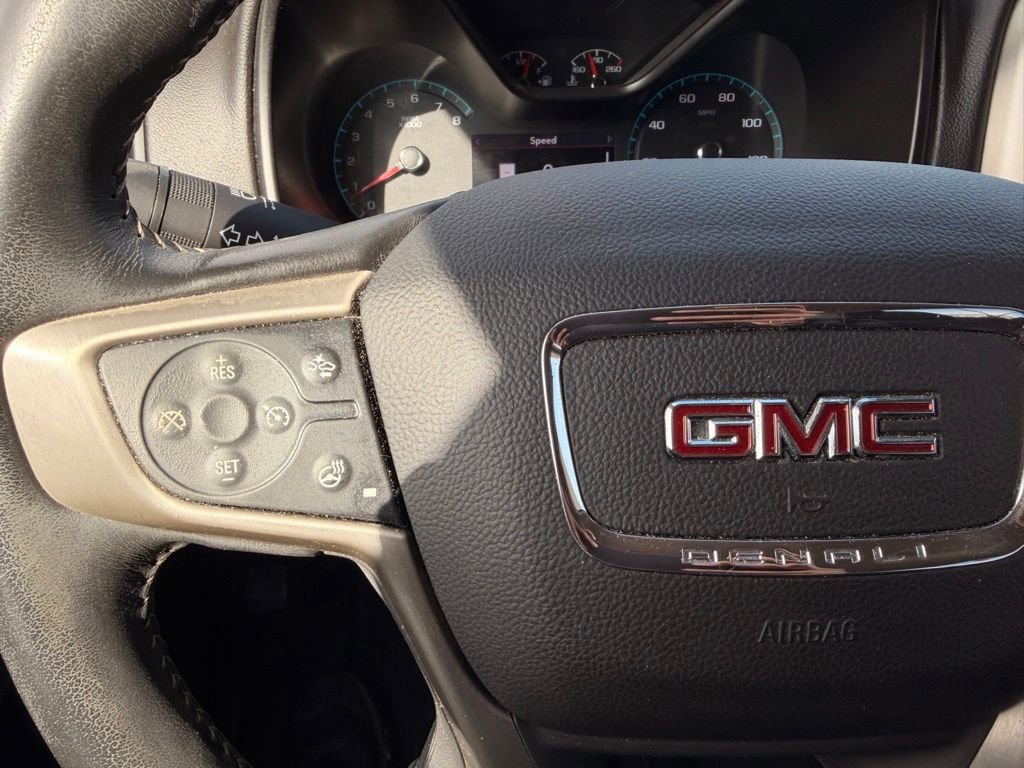 Used 2022 GMC Canyon Denali image 16