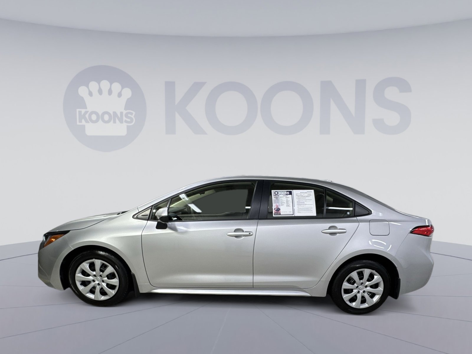 Used 2023 Toyota Corolla LE image 8