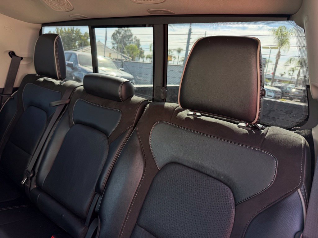 Used 2022 RAM 1500 Laramie AWD/4WD image 12