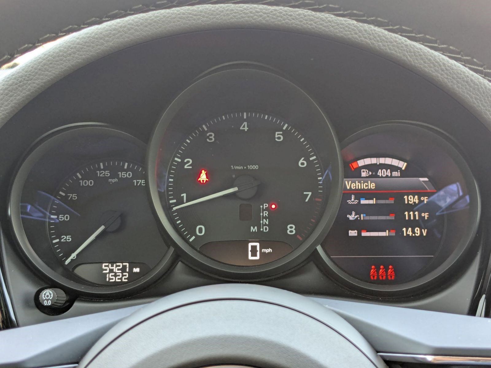 Certified 2025 Porsche Macan AWD/4WD image 16