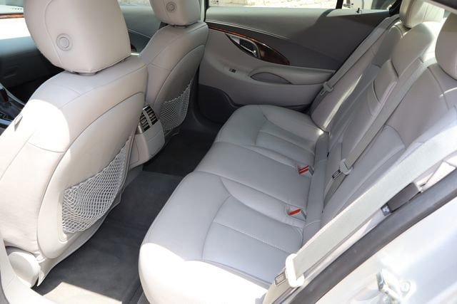 Used 2012 Buick LaCrosse Convenience FWD image 5