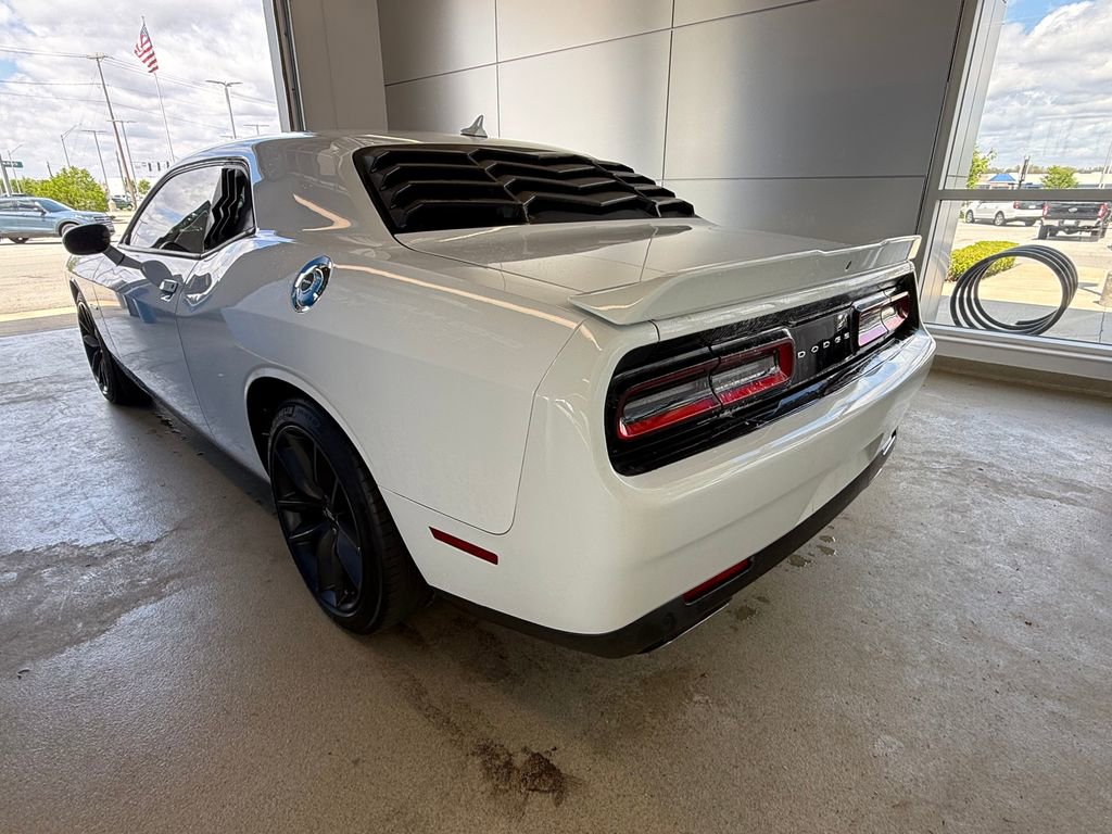 Used 2020 Dodge Challenger R/T w/ Performance Handling Group RWD image 3