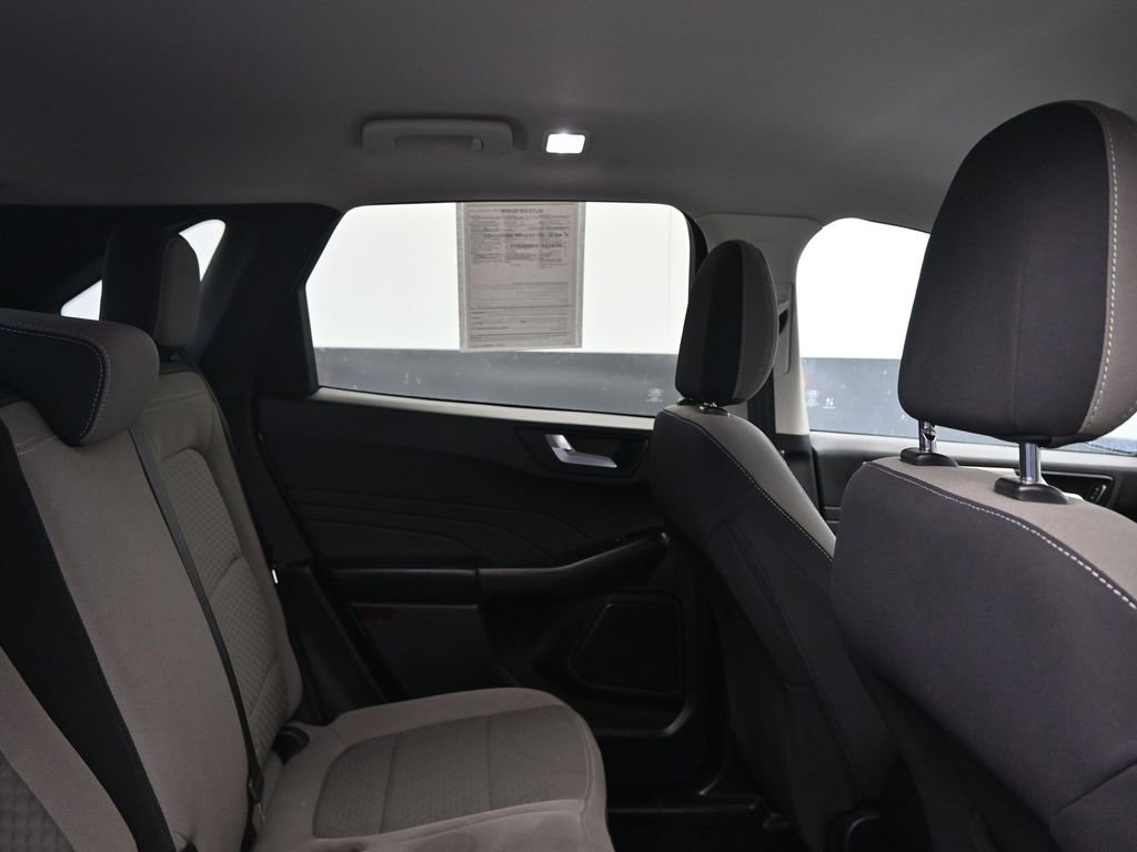 Used 2021 Ford Escape SE image 13