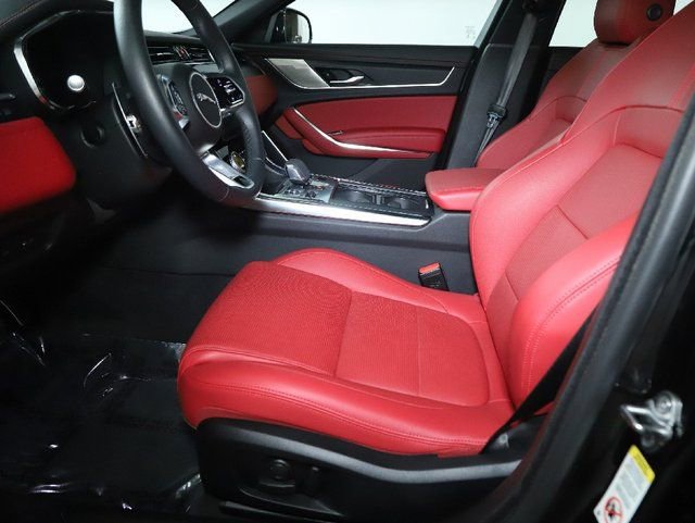 Used 2024 Jaguar XF R-Dynamic SE image 17