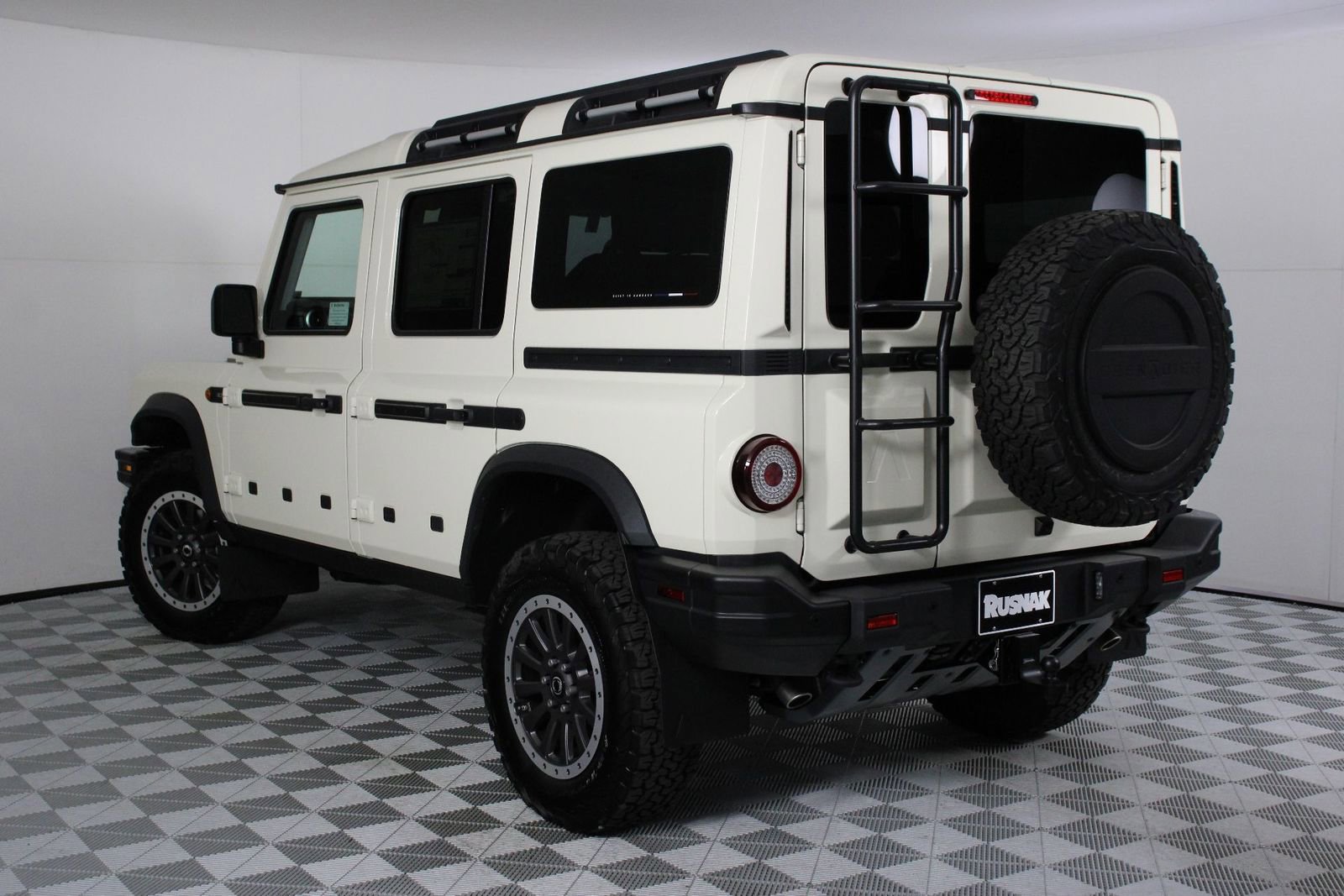 New 2025 INEOS Grenadier Fieldmaster Edition image 3