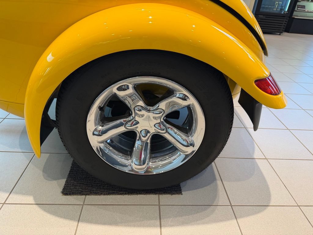 Used 2002 Chrysler Prowler RWD image 26