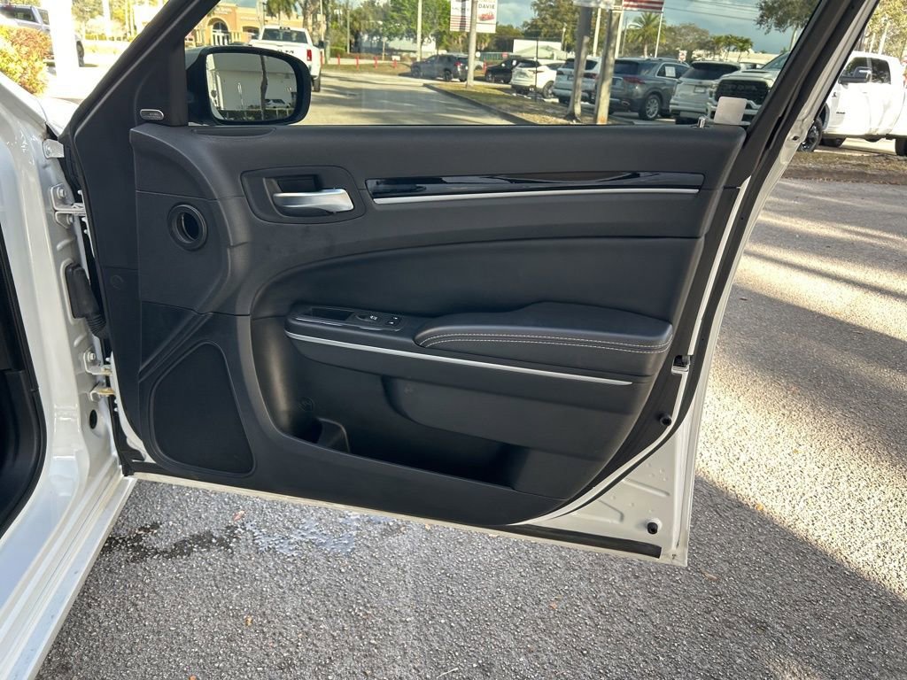 Used 2023 Chrysler 300 S image 23