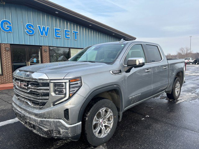Used 2024 GMC Sierra 1500 SLT image 2