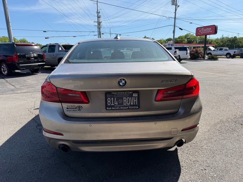 Used 2017 BMW 530i RWD image 2