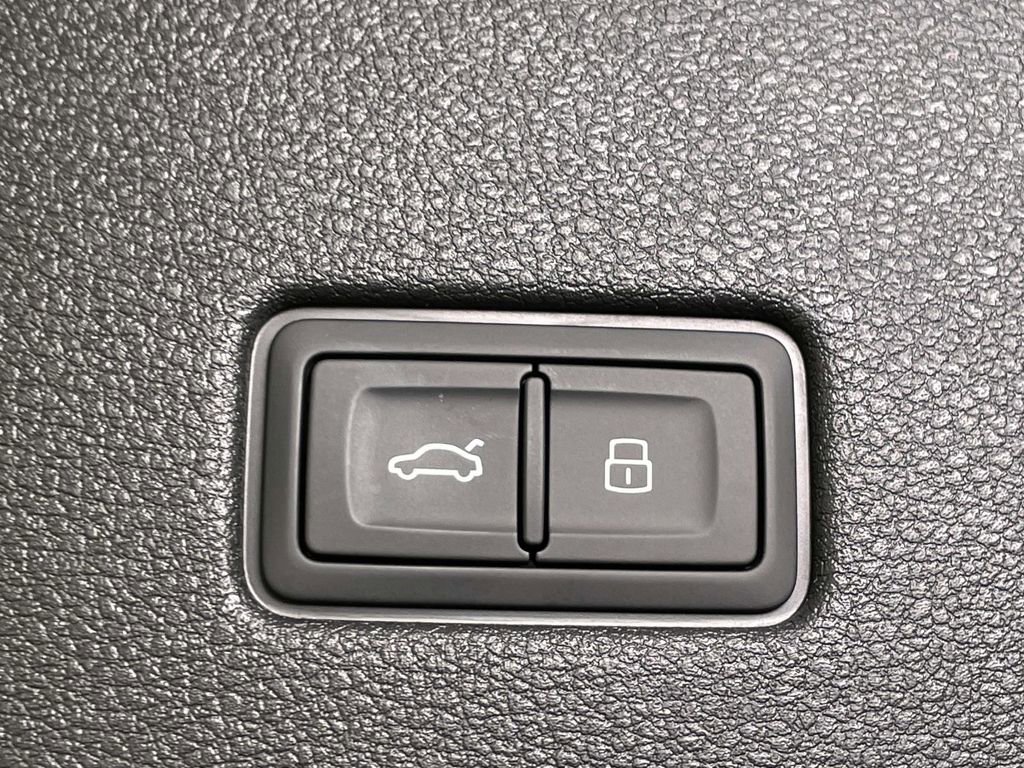 New 2026 Audi Q8 Premium Plus image 21