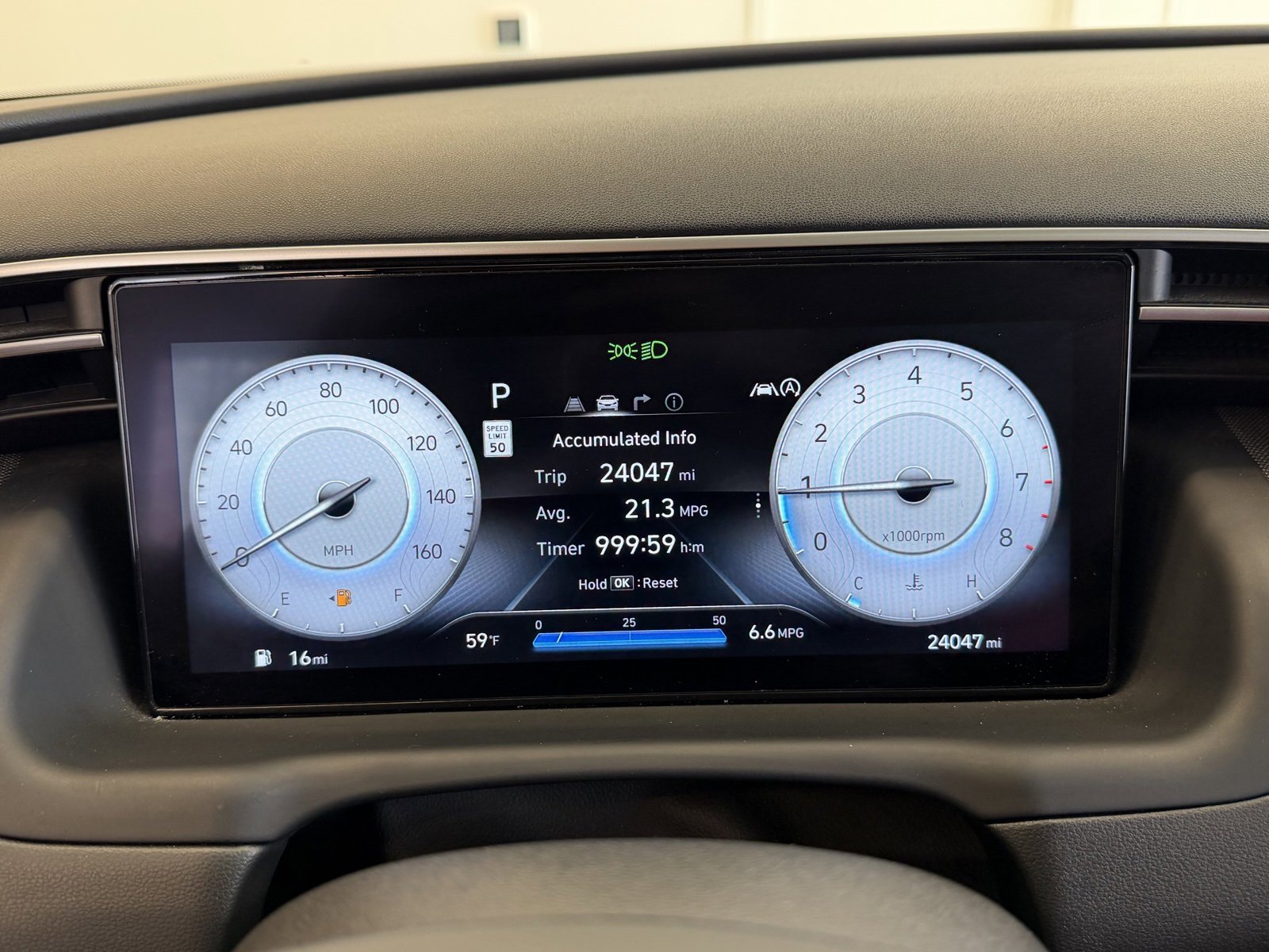 Used 2023 Hyundai Tucson Limited w/ Cargo Package image 15