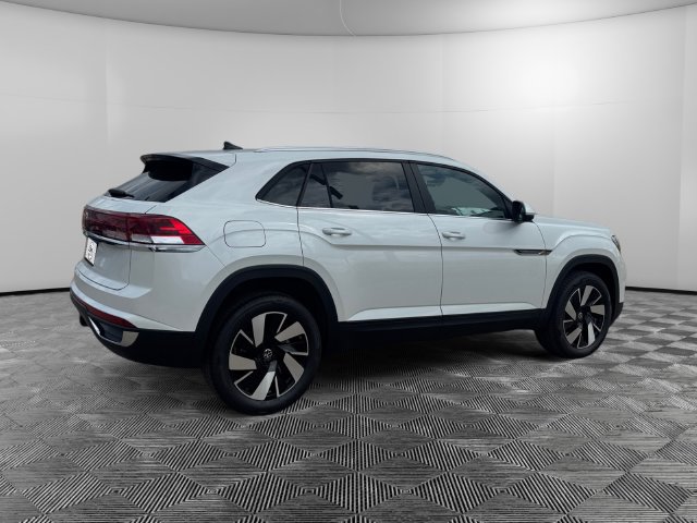 New 2026 Volkswagen Atlas Cross Sport SE FWD image 5