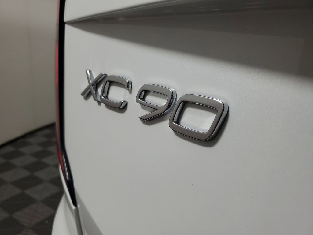 Certified 2026 Volvo XC90 B5 Core w/ Protection Package AWD/4WD image 8