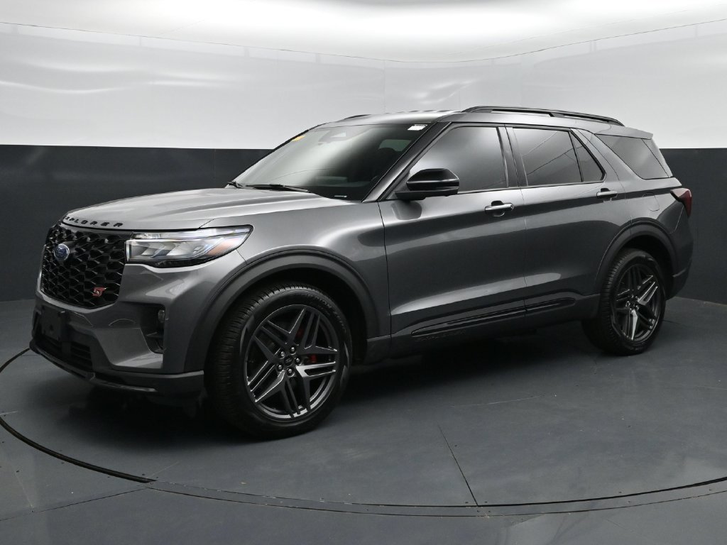 Used 2025 Ford Explorer ST AWD/4WD image 1