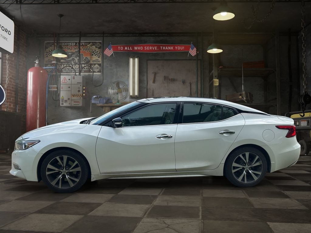 Used 2016 Nissan Maxima Platinum FWD image 3