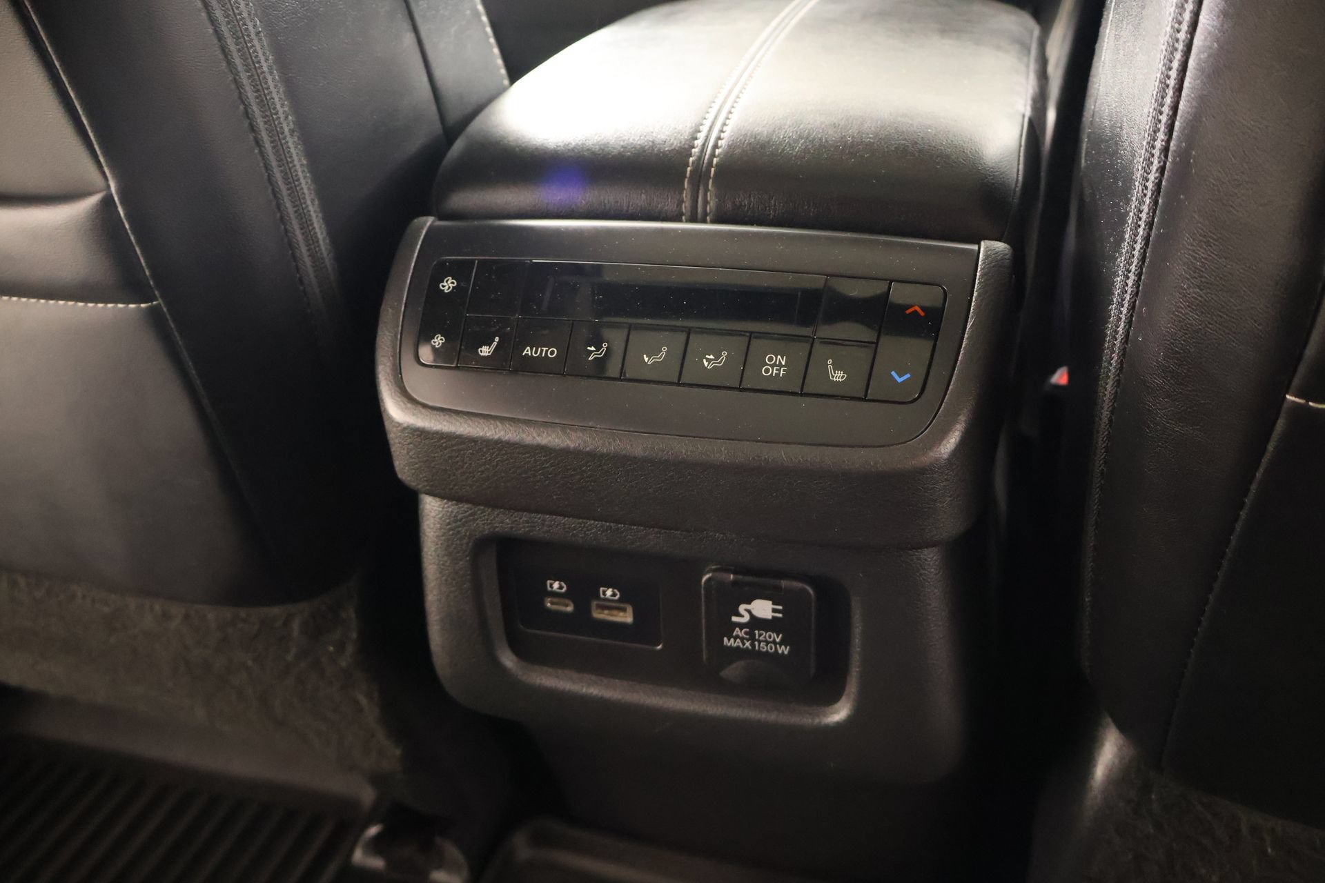 Used 2023 Nissan Pathfinder Platinum w/ Cargo Package FWD image 17