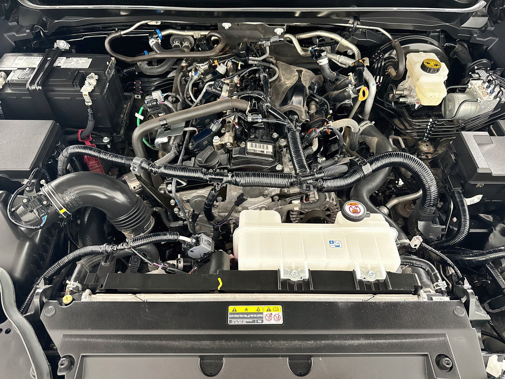 Certified 2025 Toyota Tacoma TRD Sport w/ TRD Sport Upgrade Package AWD/4WD image 10