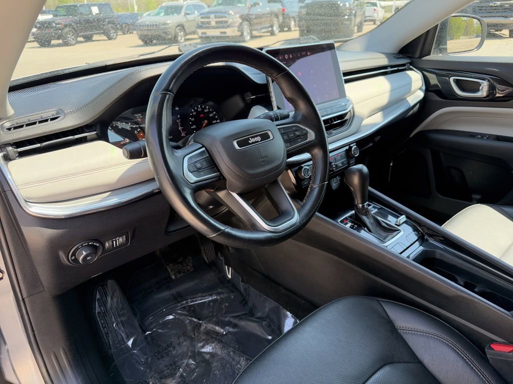 Used 2022 Jeep Compass Limited AWD/4WD image 2