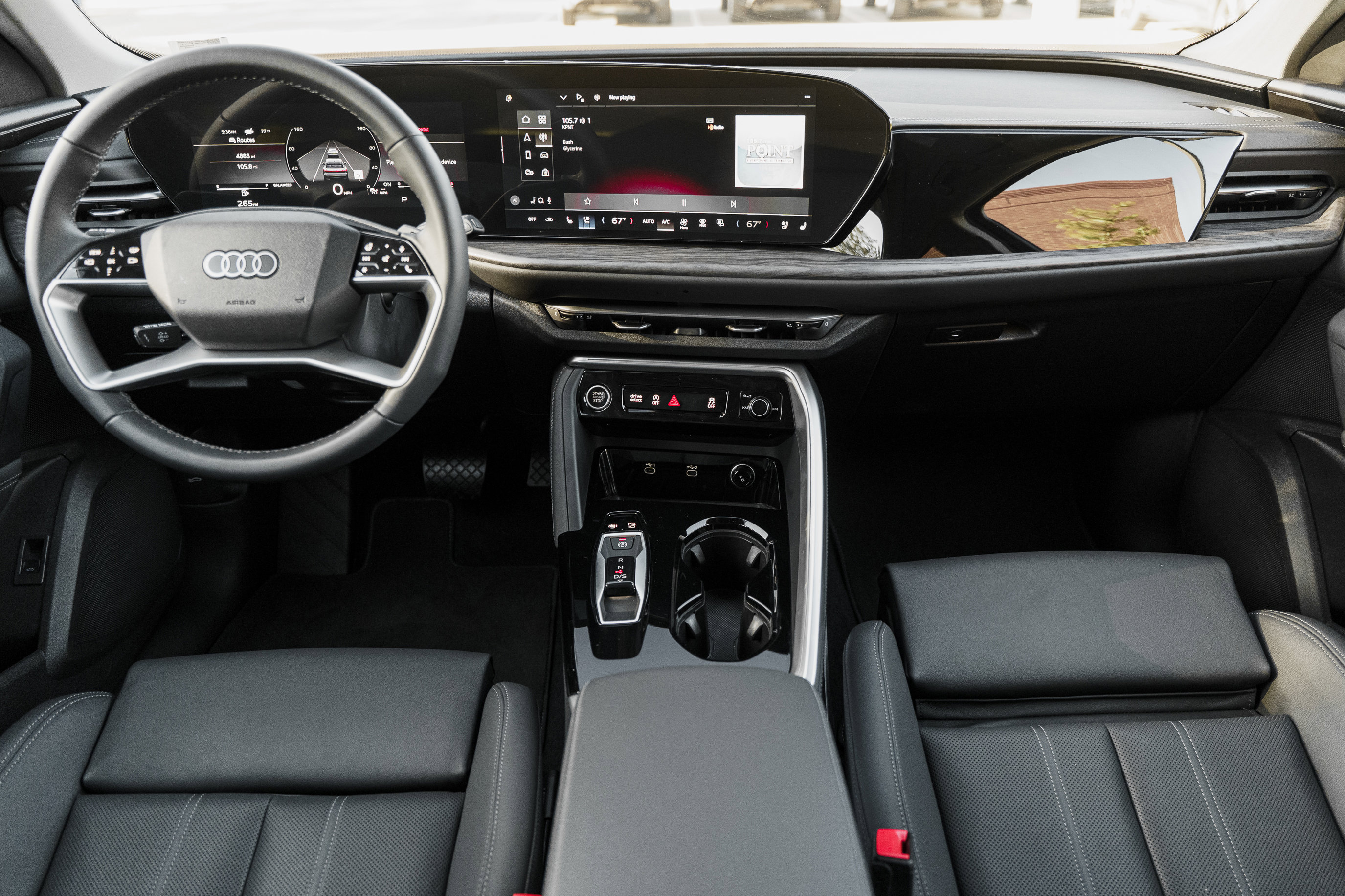 Certified 2025 Audi Q5 Premium Plus w/ Premium Plus AWD/4WD image 8