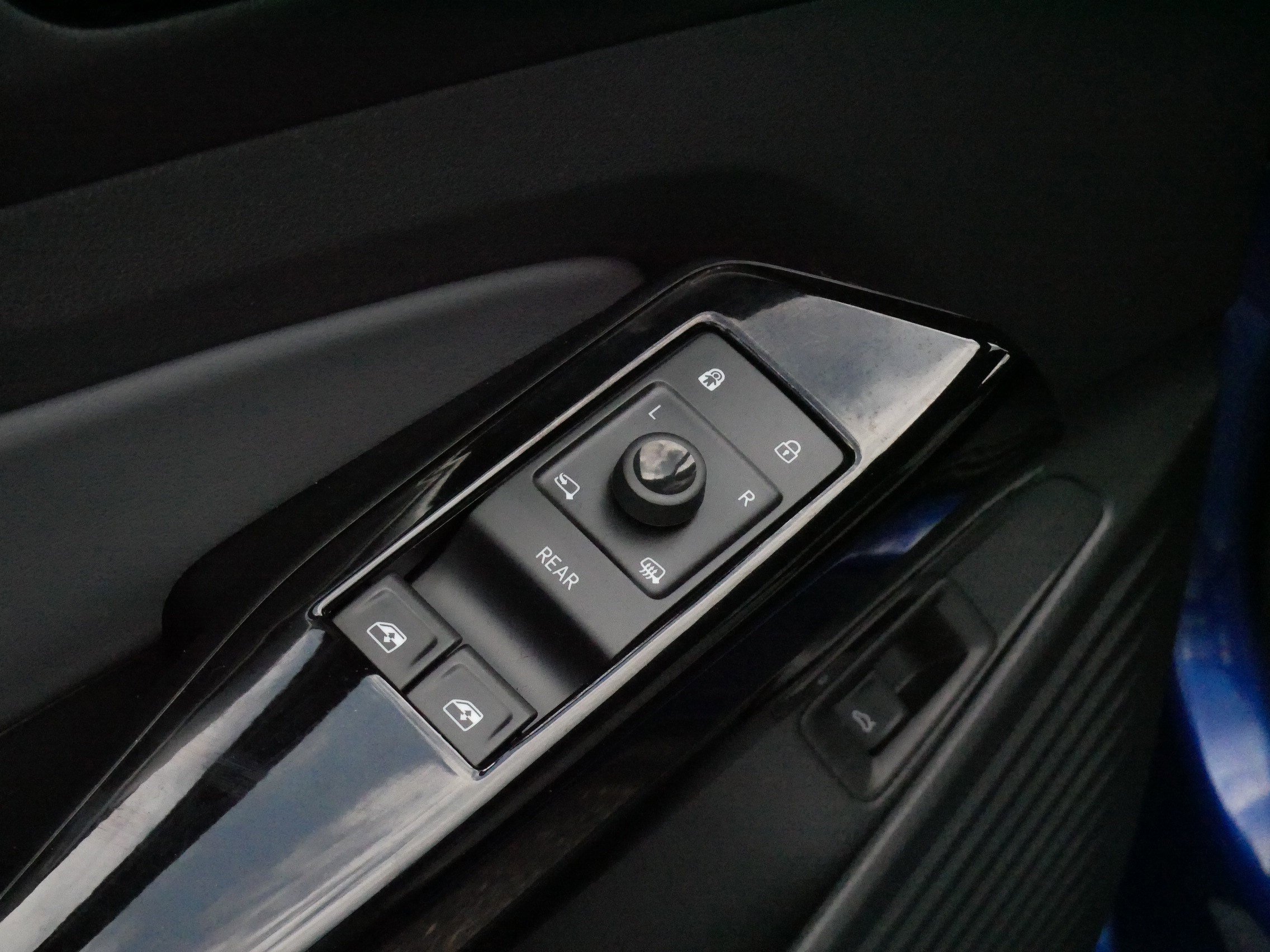 Certified 2021 Volkswagen ID.4 Pro S RWD image 19