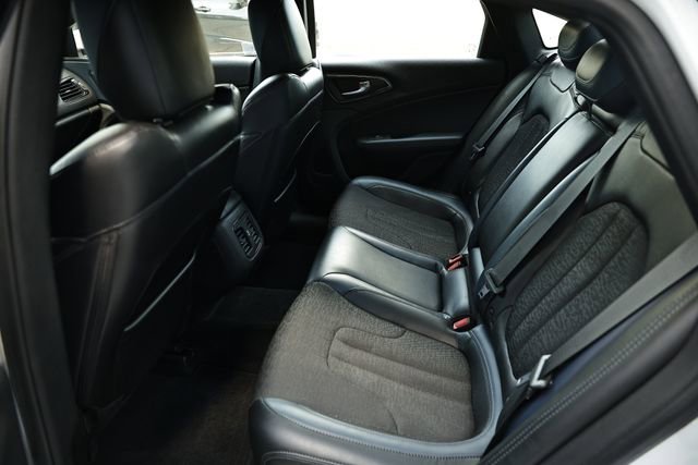 Used 2015 Chrysler 200 S w/ Navigation & Sound Group I image 26