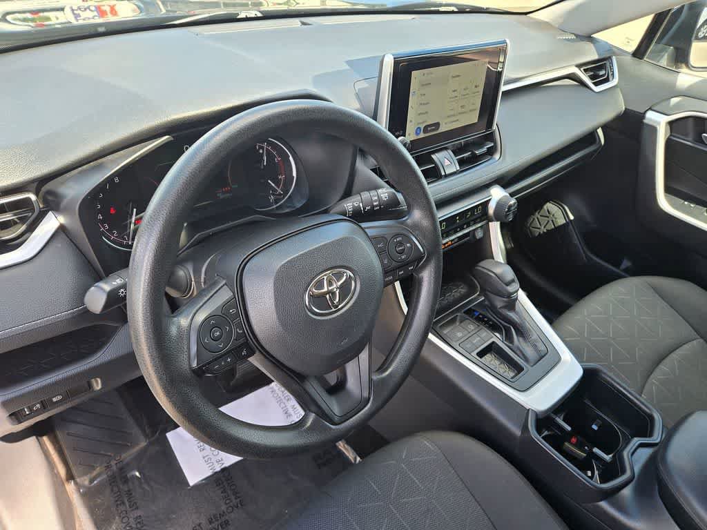 Used 2024 Toyota RAV4 XLE FWD image 10