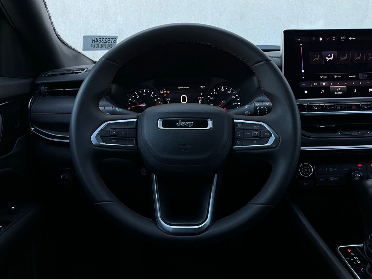 Used 2025 Jeep Compass Trailhawk image 32