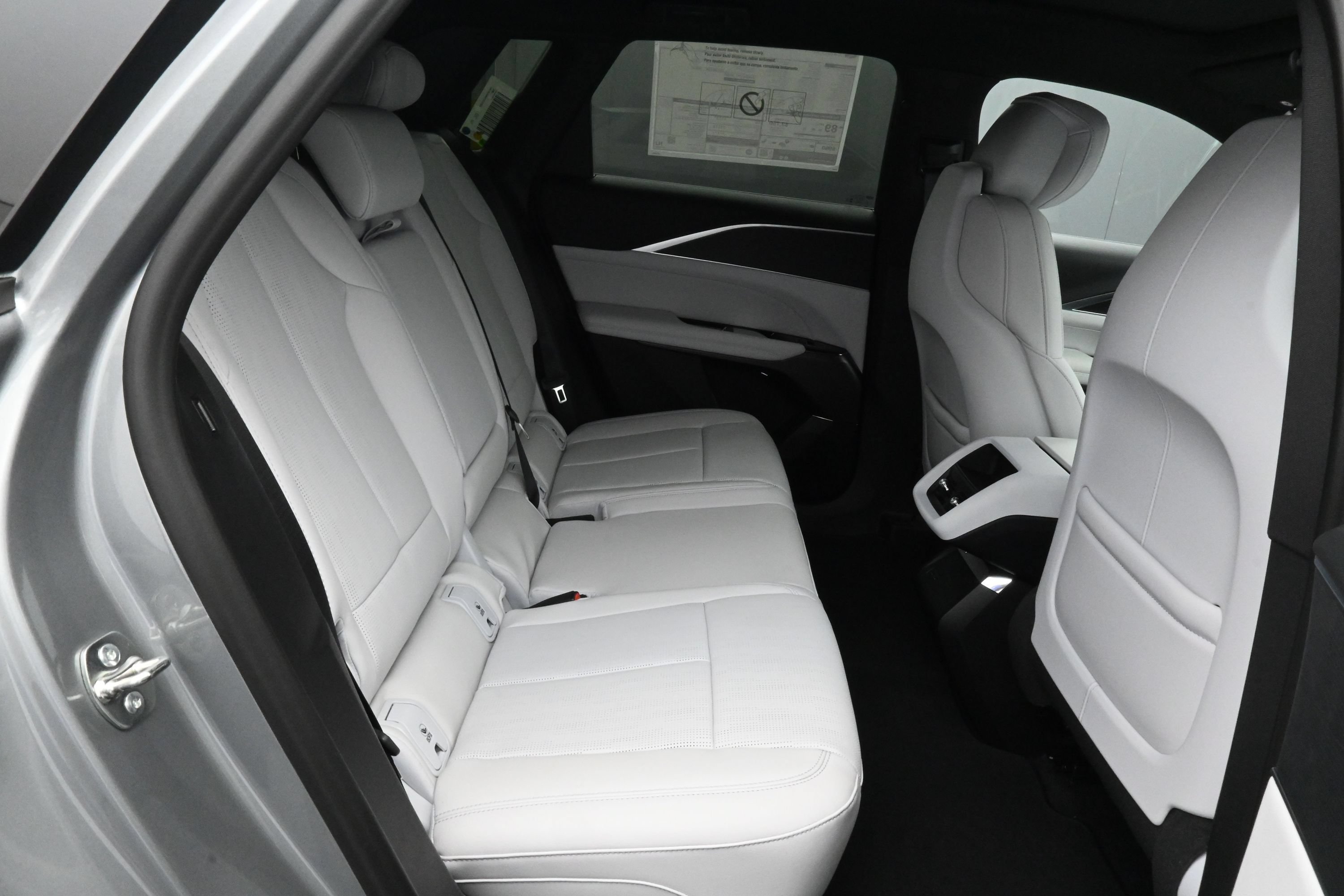 New 2026 Cadillac Lyriq Luxury w/ LPO, Floor Liner Package AWD/4WD image 12