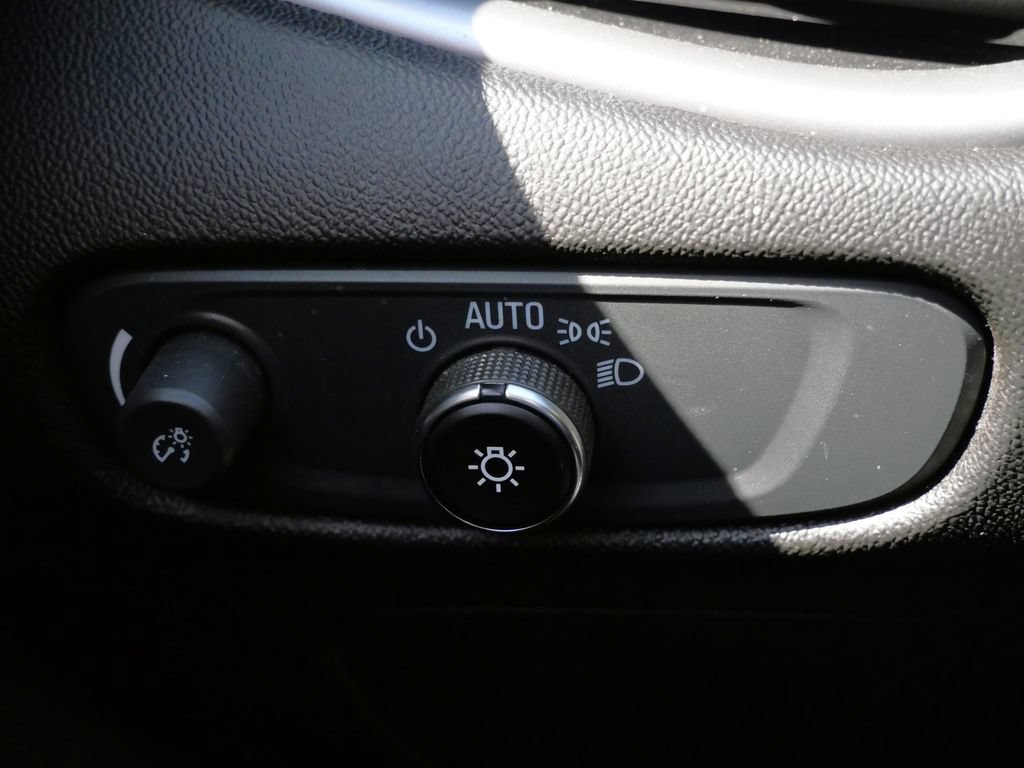 Used 2024 Chevrolet Malibu LT FWD image 15