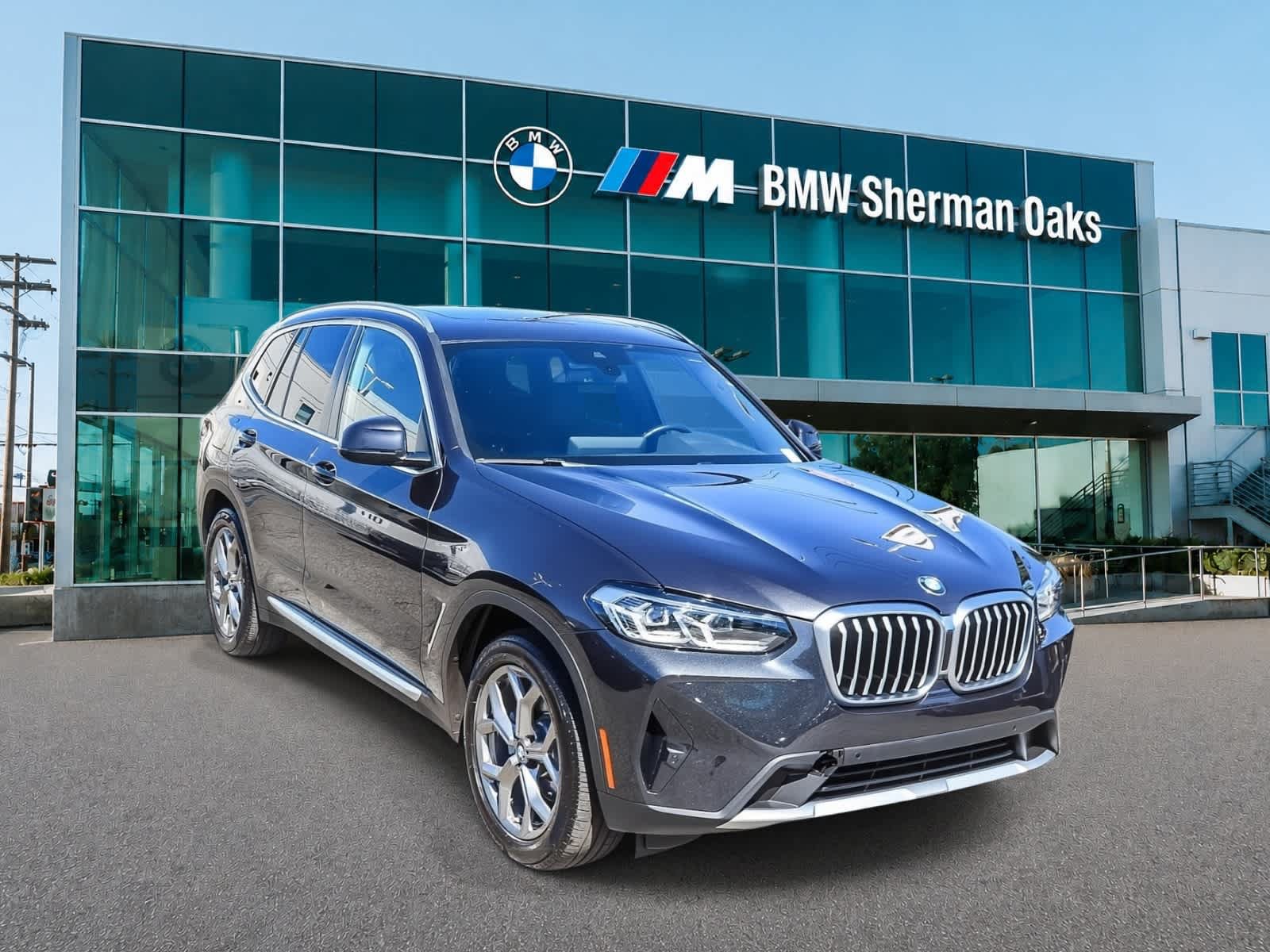 Used 2023 BMW X3 sDrive30i w/ Premium Package RWD image 3