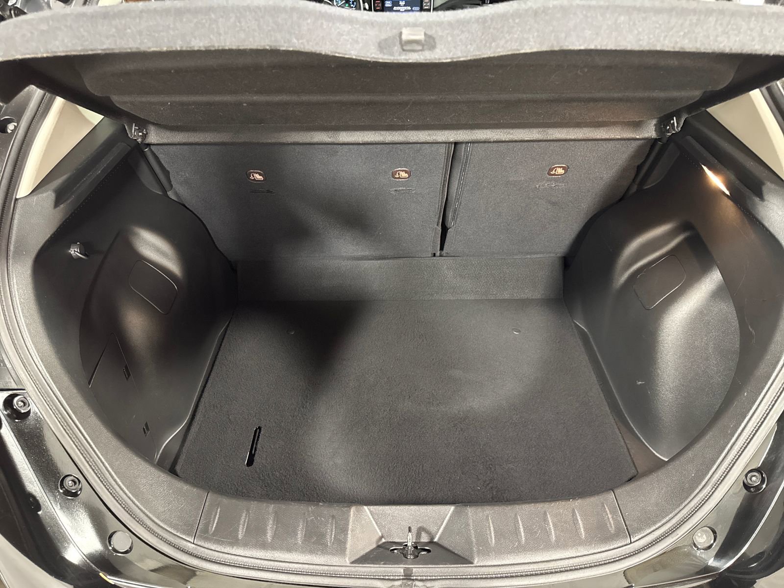 Used 2020 Nissan Leaf SV w/ SV Technology Package FWD image 27