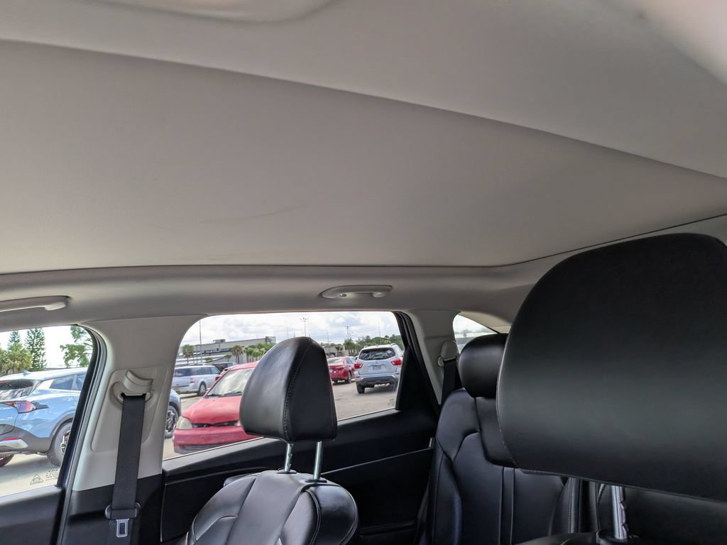 Certified 2025 Kia Sorento EX w/ Panoramic Sunroof Package FWD image 23