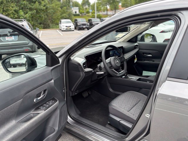 New 2026 Nissan Kicks SV w/ Cold Weather Package FWD image 14